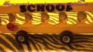 egg carton picture frame diy school bus craft [upl. by Glynis136]