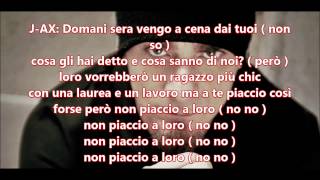 EMIS KILLA feat JAX  A CENA DAI TUOI  TESTO [upl. by Lenni514]