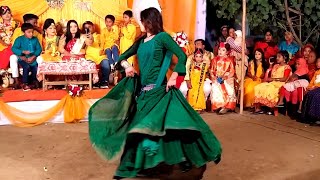 বিয়ে বাড়িতে মেয়েটির অসাধারণ নাচ  New Wedding Dance Performance  Dj Sravanthi  ABC Media [upl. by Epp359]