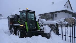 DOZER BLADE V  RADLICA NA SNEH V  KOVACO [upl. by Dorry]