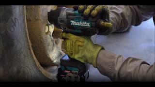 Makita 40V max XGT® HiTorque Impact Wrench GWT01 [upl. by Ranite862]