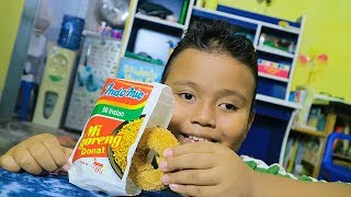 AHNAF ASMR DONAT INDOMIE GORENG  CHICKEN NUGGET EATING SOUNDS [upl. by Eniawed]