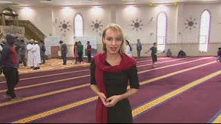 Australian mosques open doors to public [upl. by Alica]