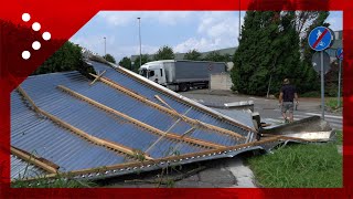 Tornado nel milanese i danni del forte vento nella zona industriale di Gessate [upl. by Nuaj]