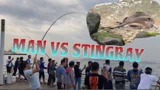 EPIC BATTLE MAN VS STINGRAY [upl. by Fita]