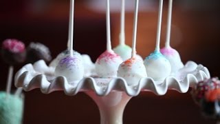 Cake pops op drie manieren  vanille red velvet en chocolade [upl. by Zsuedat3]