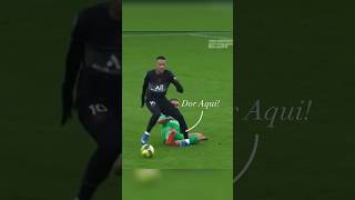 Neymar torcendo o tornozelo lesaoesportiva entorsedetornozelo [upl. by Azarria638]