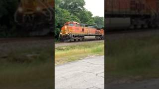 CSX B22519 with BNSF Power leading with BNSF 4986 leading with a nice NF2 K3LAshorts [upl. by Arenahs]