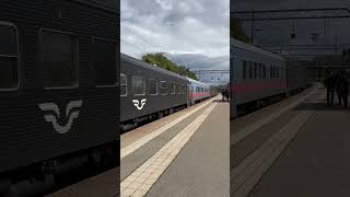 RC6 InterCity ankommer till Katrineholm [upl. by Ailey759]