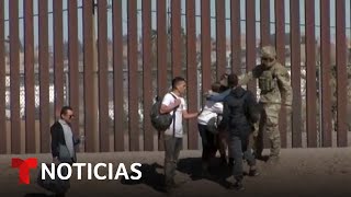 Polémico video de expulsión de varios migrantes en la frontera con Texas  Noticias Telemundo [upl. by Gnouhc]