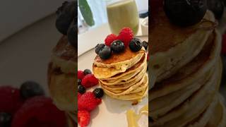 Banana pancake with berries healthgbananapancake fruitpancake homemade homecook [upl. by Rollet347]