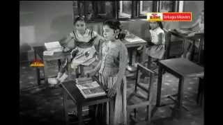 Illu Illalu Pillalu  Naa Gundelo video song  Sharada  Chandra Mohan  Visu  Vijay Anand [upl. by Leelaj565]