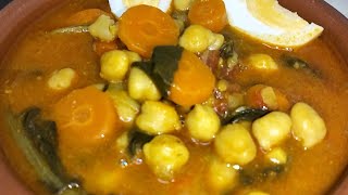 Potaje de garbanzos con verdurasGuiso de garbanzos con verduras [upl. by Pennie182]