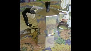 Espressokocher Bialetti Moka Express Moka pot [upl. by Annayhs]