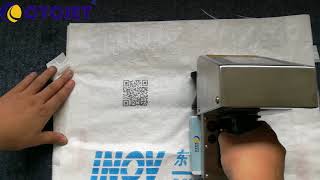 Woven Bags QR Code Hand PrintingHow to manual stamp QR code on PP woven sacksHandjet Gun [upl. by Harod904]