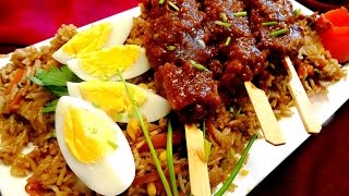 Surinaamse Nasi Goreng met saté hardgekookte ei en Javaanse satésaus [upl. by Tews747]