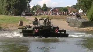 Wesersprung TPZ Fuchs fährt sich 2x in Weser fest Tag der offenen Tür Holzminden 2016 Bundeswehr [upl. by Hploda536]