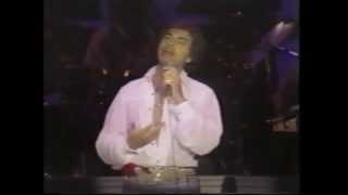 Engelbert Humperdinck LIVE in concert at the MGM Grand 1979 [upl. by Sucerdor]