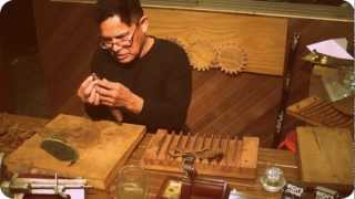 Cuban master shows how to roll a cigar Old World style preindustrial revolution [upl. by Eelnayr]