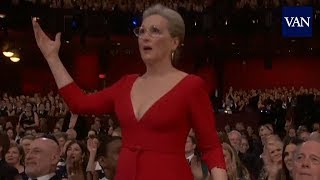 Frances McDormand pone en pie a las mujeres en los Oscar [upl. by Vaios]