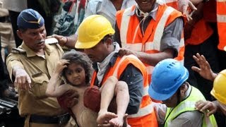 Building collapsed in Mazgaon area of Mumbai [upl. by Gorlin]