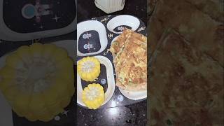 💁 minivlog 110  My sunday simple and healthy breakfast  Omlette chapati recipe recipe shorts [upl. by Etnoid676]