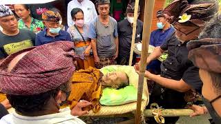 Hindu cremation ritual in Bali Ngaben in Besang Kawan Village Bali Island [upl. by Epilif]