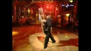 Ballando con le stelle Tango Maria Elena Vandone  Samuel Peron [upl. by Mcclimans794]