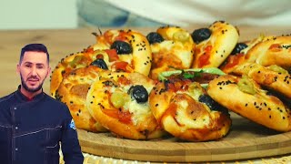 ميني بيتزا بعجينة ولا اروع لـ الشاف فارس Mini Pizza Chef Fares [upl. by Xam560]