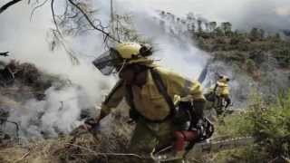 Profesionales del fuego la dura batalla de los incendios forestales [upl. by Yesnikcm332]