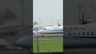 華信航空 ATR72600 降落 凱米颱風Mandarin Airlines ATR72600 Landing RCKHAE342 B16861 20240726 [upl. by Hall]