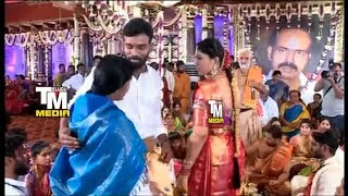 నేను ఉన్నాను అమ్మ Paritala Sunitha And Sriram Emotional At Snehalatha Marriage [upl. by Lemon617]