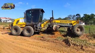 Motoniveladoras trabalhando Caterpillar 140k New Holland Rg140b patrolamento estradas vicinais [upl. by Ymmij]