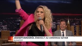 Józsefvárosról énekelt az amerikai sztár [upl. by Annaerdna]