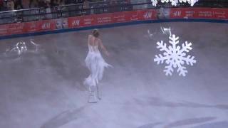 Ice Skating Dance on Stilts at Al Ain Mall [upl. by Rapsag]