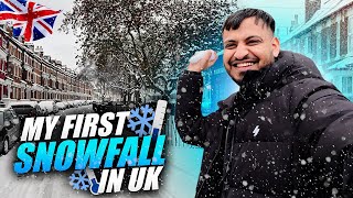 MY FIRST SNOWFALL IN Birmingham Uk 🇬🇧❄️☃️ [upl. by Cirdec907]