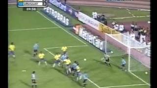 ultimos minutos del partido Brasil 33 Uruguay Eliminatorias 2006 [upl. by Yezdnil]