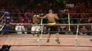 Mundine wins world title [upl. by Faulkner98]