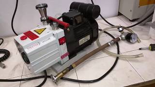 Pfeiffer Duo 25 Vacuum Pump test [upl. by Poulter]