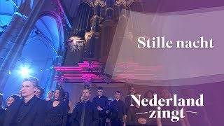 Stille nacht  Nederland Zingt [upl. by Aldarcie]