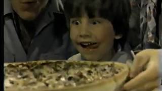 Godfathers Pizza  Family Feast 1982 [upl. by Dot]