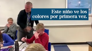 La reacción de un niño al ver los colores por primera vez [upl. by Fleischer]