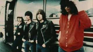 The Ramones  Shes A Sensation Live 1981 [upl. by Thurnau]