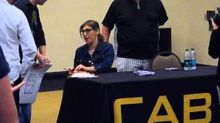 Mayim Bialik Blossom Big Bang Theory signing autographs at meet and greet  TopSignaturescom [upl. by Areid534]