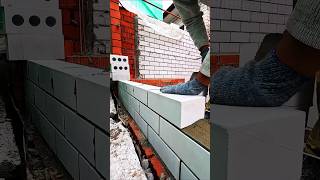 Очень чистая и ровная кирпичная кладка A mason is laying a wall [upl. by Echo43]