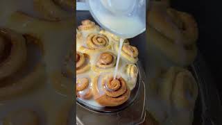 Cinnamon rolls 👌 youtubeshorts food easyfoodtomakeathome [upl. by Niawtna]