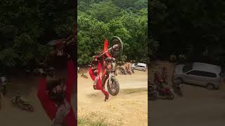 KTM 300CC TERBANG BACKFLIP GUYS ktm backflip tanjakan [upl. by Steve]