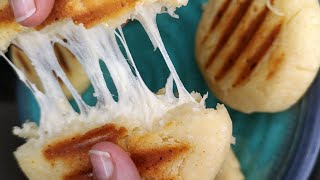 CÓMO HACER AREPAS DE QUESO COLOMBIANAS [upl. by Ahsinrat425]