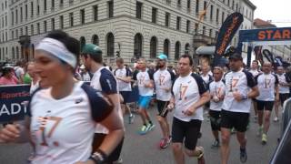 39 SportScheck Stadtlauf München 2017 Start Halbmarathon 3 Gruppe [upl. by Ramej683]