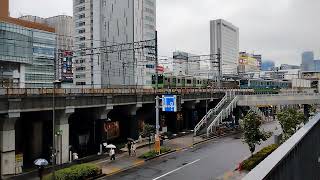 Petite vue sympa sur les départs des trains à akihabara 😉 [upl. by Nilla]